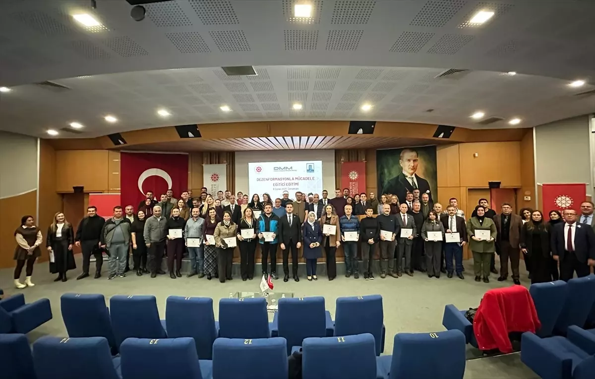 Çanakkale'de 'Dezenformasyonla Mücadele: Eğiticinin Eğitimi Programı' düzenlendi