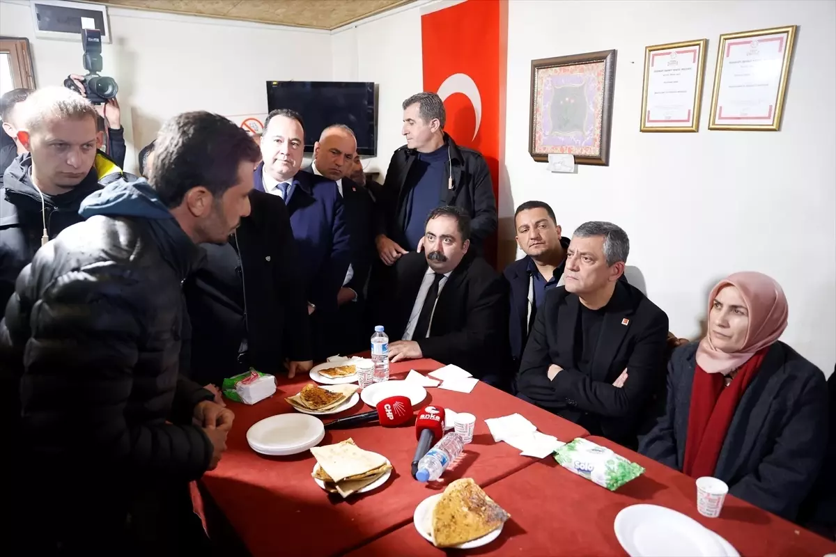 CHP Genel Başkanı Özel, Malatya'da ziyaretlerde bulundu