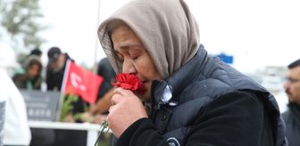 Depremde yaşamını yitiren AA muhabiri Burak Milli, Hatay'daki mezarı başında anıldı