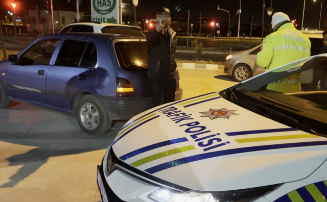 direksiyon basinda alkollu yakalandi polise 19546416 3714 m