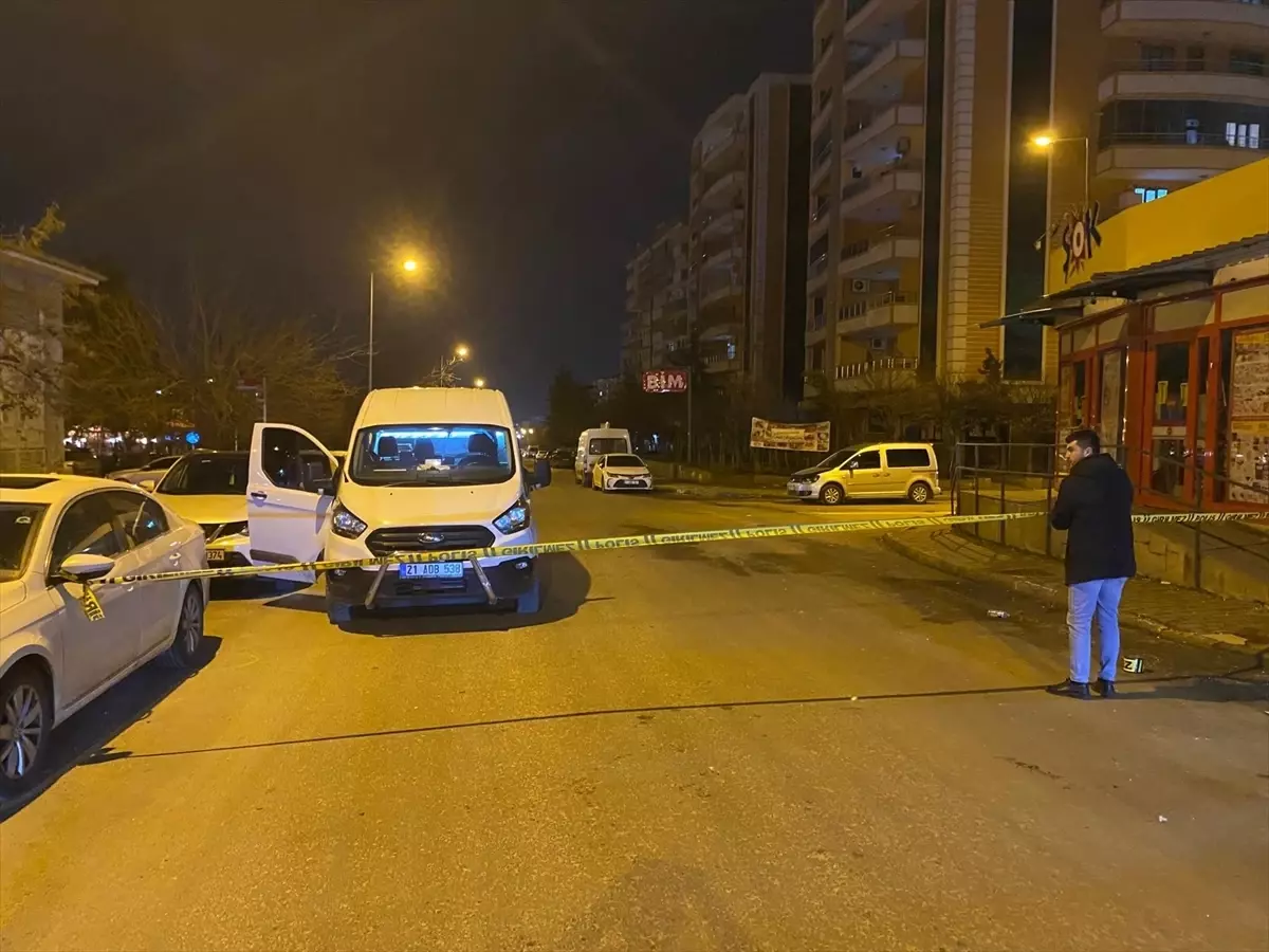 Diyarbakır'da silahlı saldırıya uğrayan kişi ağır yaralandı