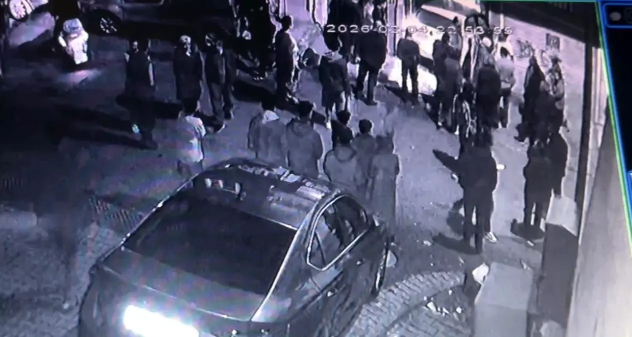 Ehliyetini ve otomobilini yeni alan sürücü depoya daldı