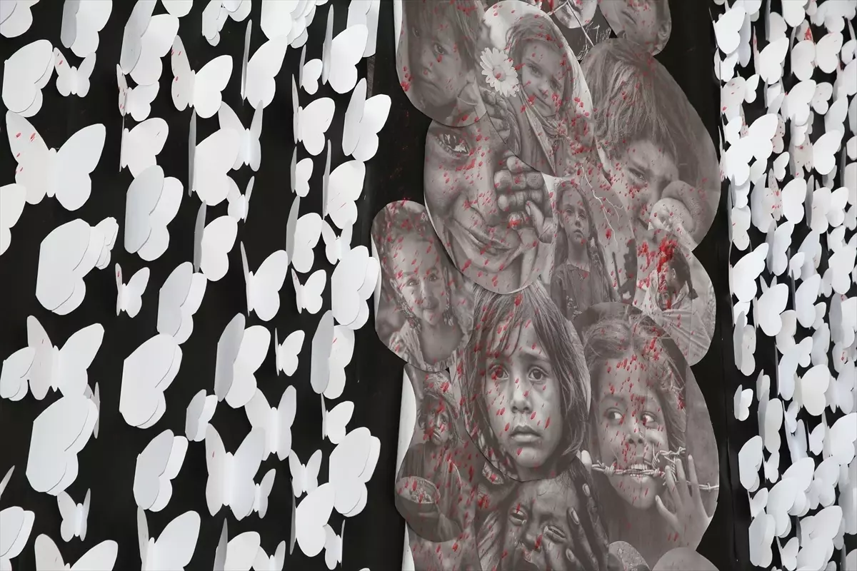 Erzurum'da öğretmenler açtıkları sergiyle savaşta ölen çocuklara dikkati çekti