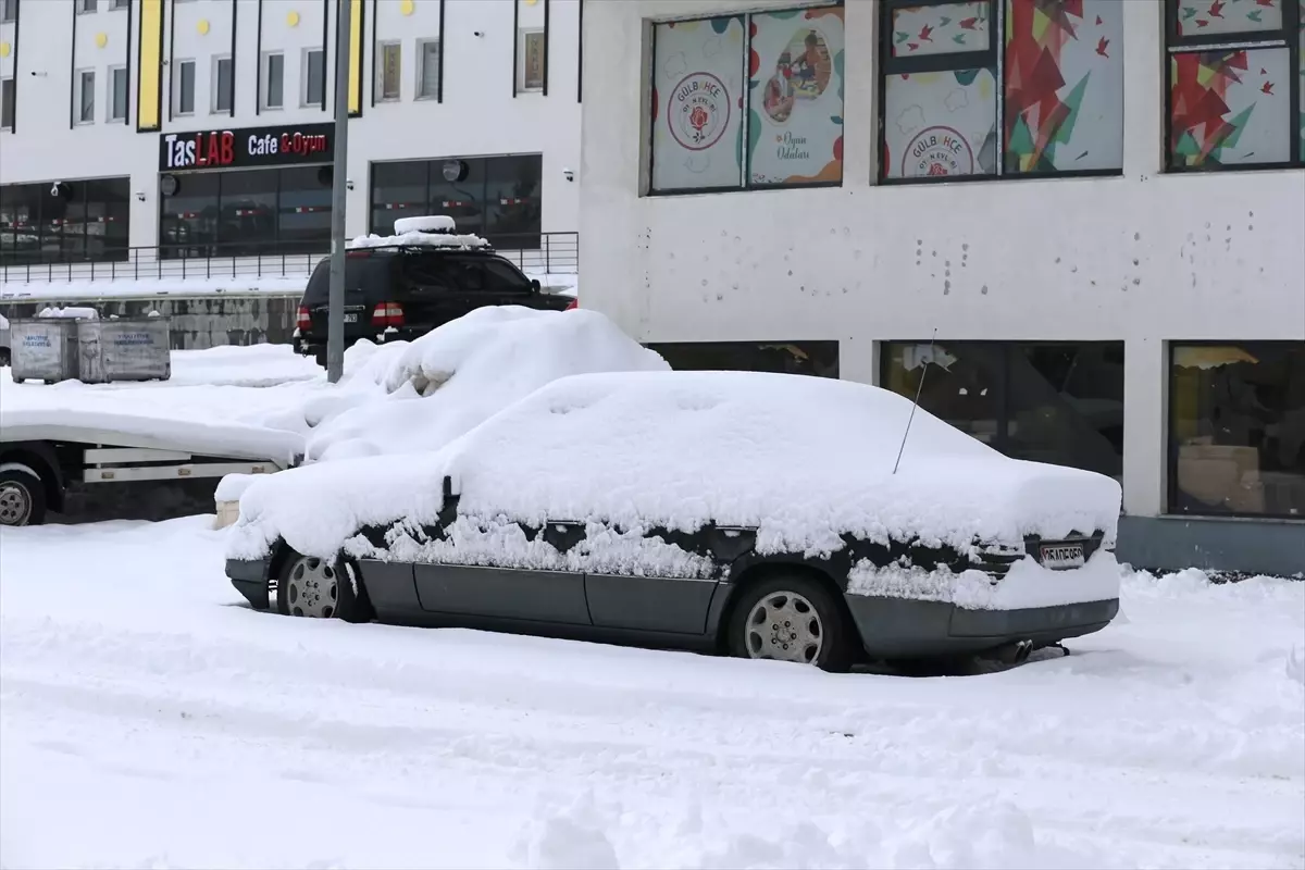 Erzurum, Tunceli, Kars, Ağrı ve Ardahan yeniden karla kaplandı