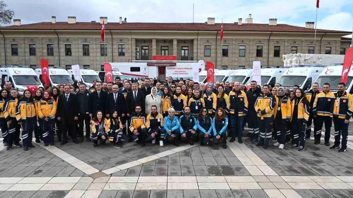 Eskişehir'de sağlık filosuna 10 yeni ambulans katıldı