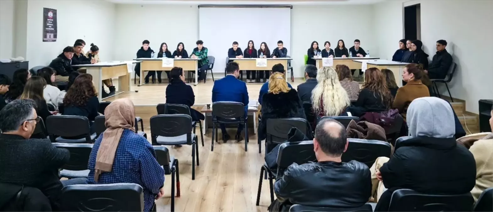 Gelibolu'da Korkma Gençliğin Ruhu Burada Bilgi Yarışması'nın finali yapıldı