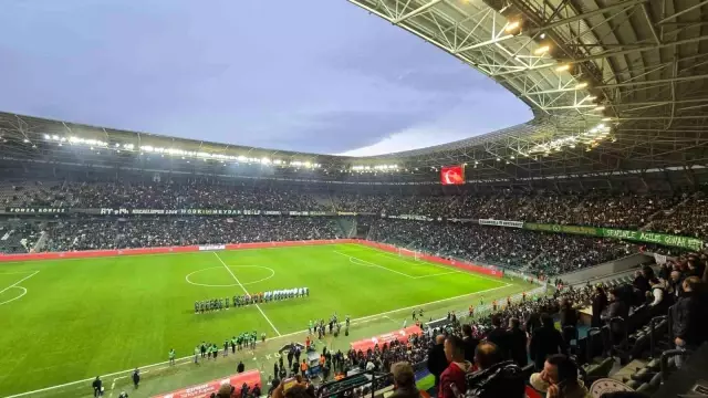 Трагическая утрата на матче Бешикташа! Моменты, которые привели молодого Хардa к смерти, запечатлены на камеру