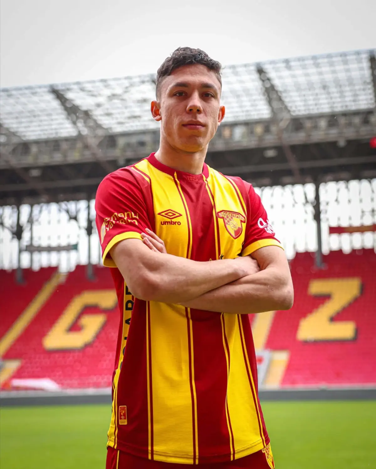 Göztepe vitrini yeniledi