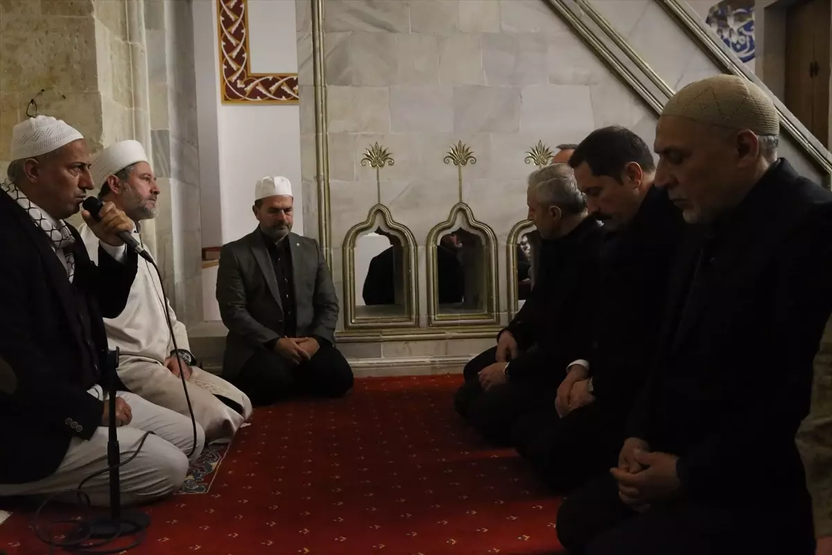 Habib-i Neccar Camisi'nde 6 Şubat depremlerinin üçüncü yılında hatim duası yapıldı