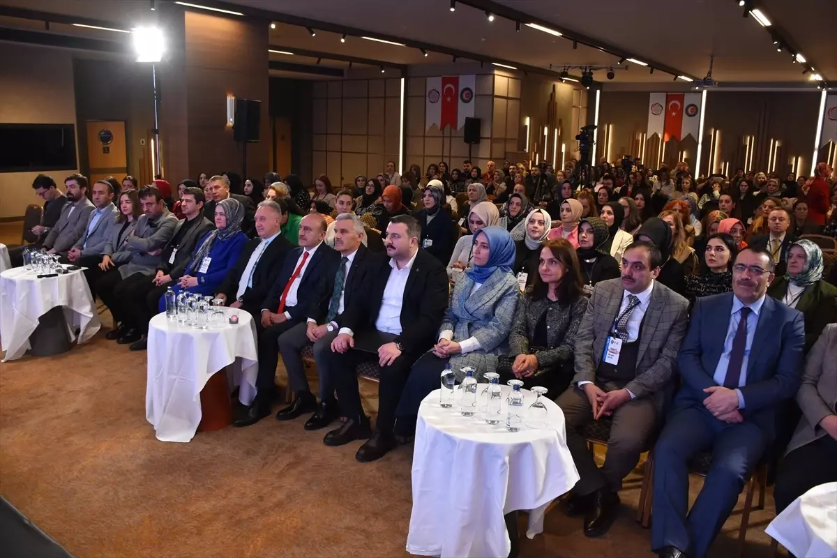 'HAK-İŞ Türkiye Kadın Buluşmaları'nın dördüncüsü Trabzon'da düzenlendi