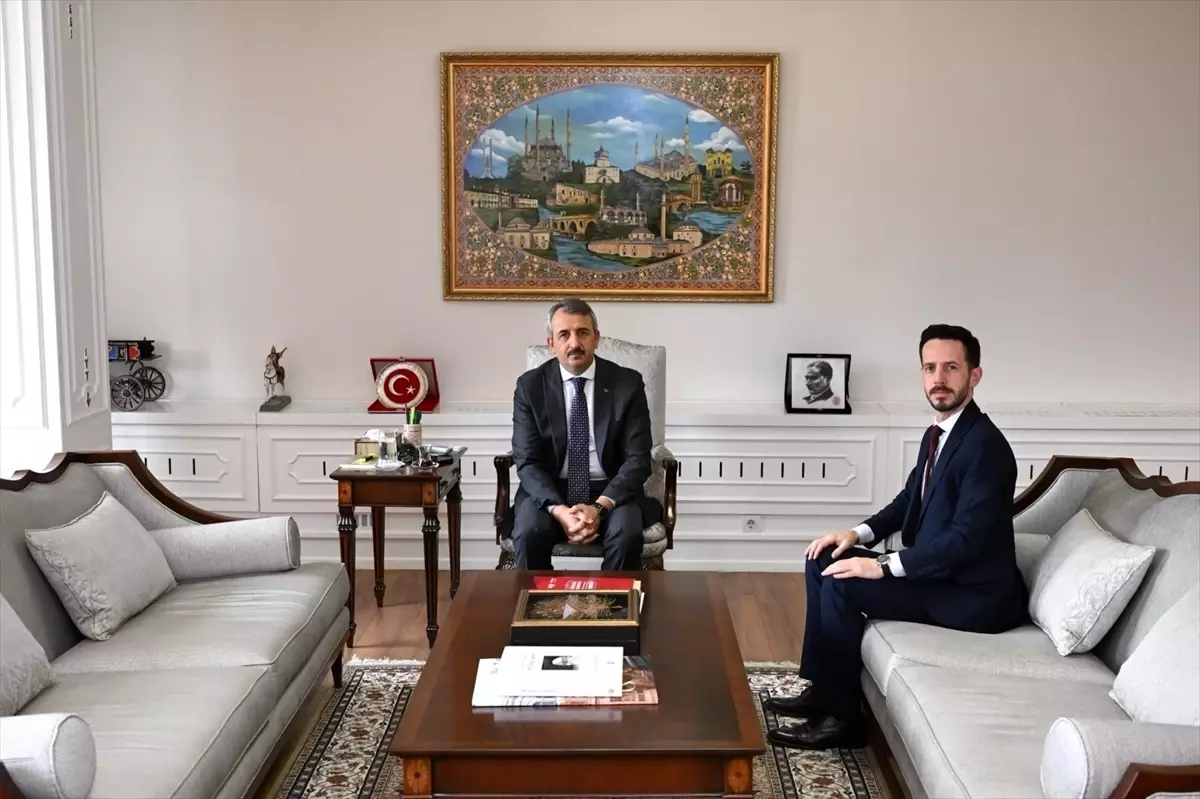 Hukukçular Derneği Edirne Temsilcisi Hatipler'den Vali Sezer'e ziyaret