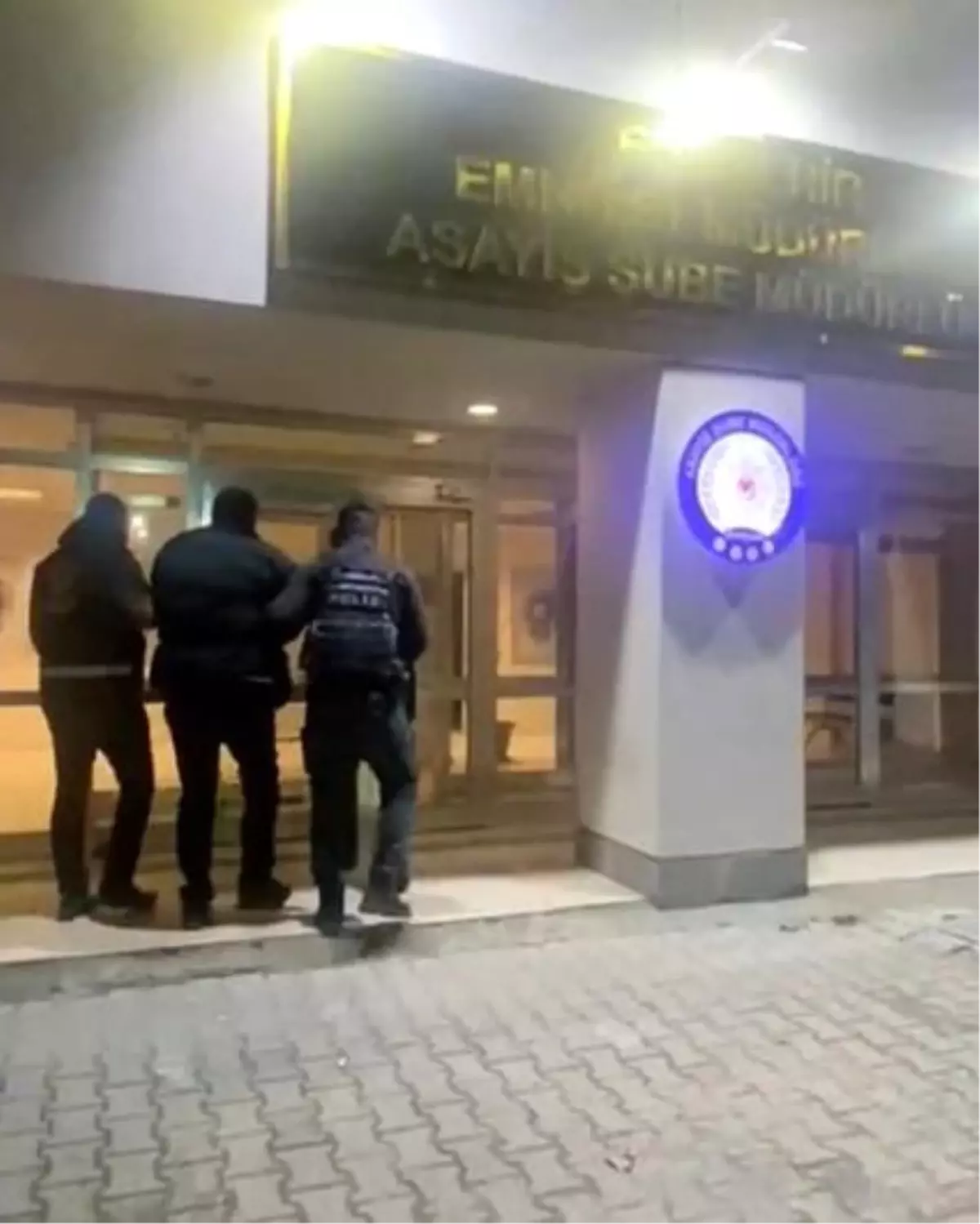 İnterpol'ün kırmızı bültenle aradığı dolandırıcı Eskişehir'de yakalandı