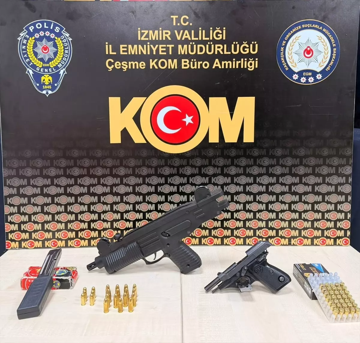 İzmir'de 14 yıl 22 gün kesinleşmiş hapis cezasıyla aranan suç örgütü üyesi yakalandı