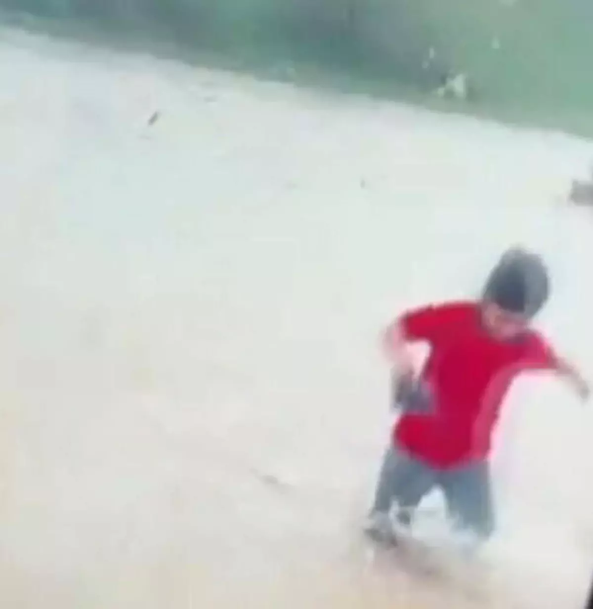 İzmir'de dereye düşen çocuk için arama çalışması başlatıldı