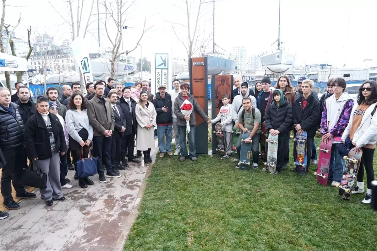 Kadıköy'de Mattia Ahmet Minguzzi'nin adının verildiği Kalamış Kaykay Parkı açıldı