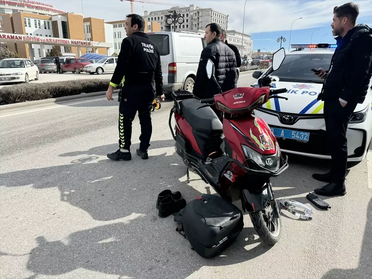 Karaman'da otomobil ile çarpışan motosikletteki 2 kişi yaralandı