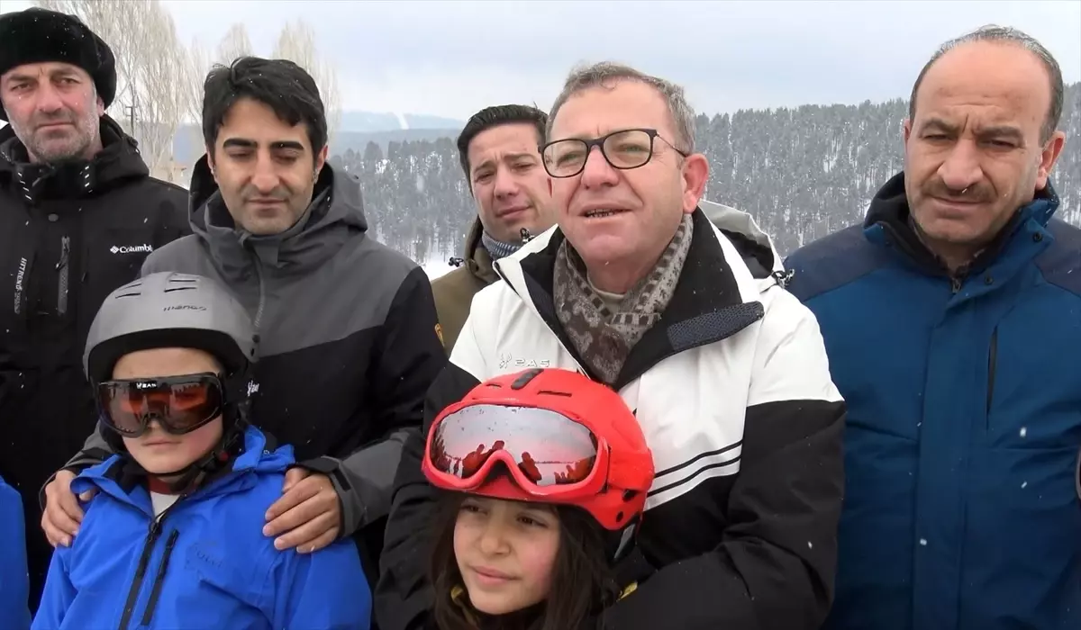 Şehit ve Gazi Çocukları Kayak Öğreniyor