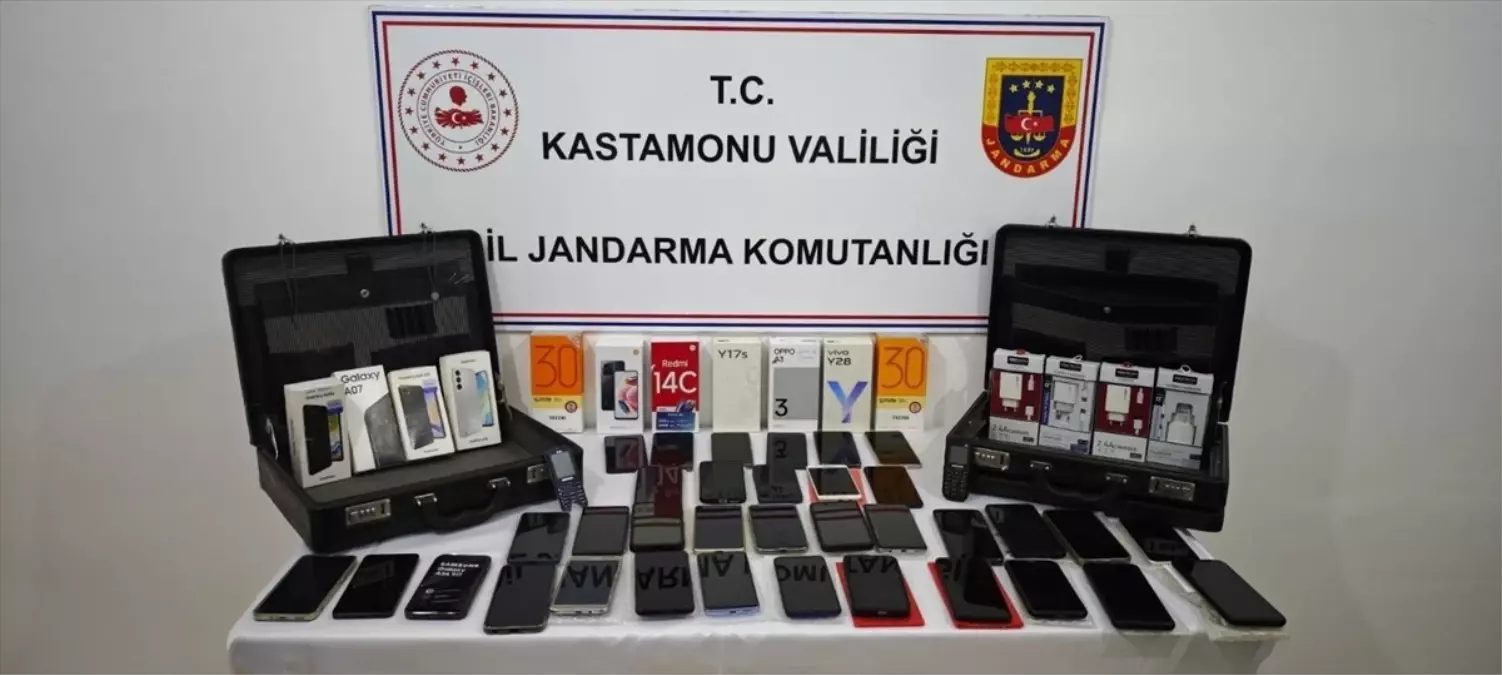 Kastamonu'da kaçakçılık operasyonunda 3 zanlı yakalandı