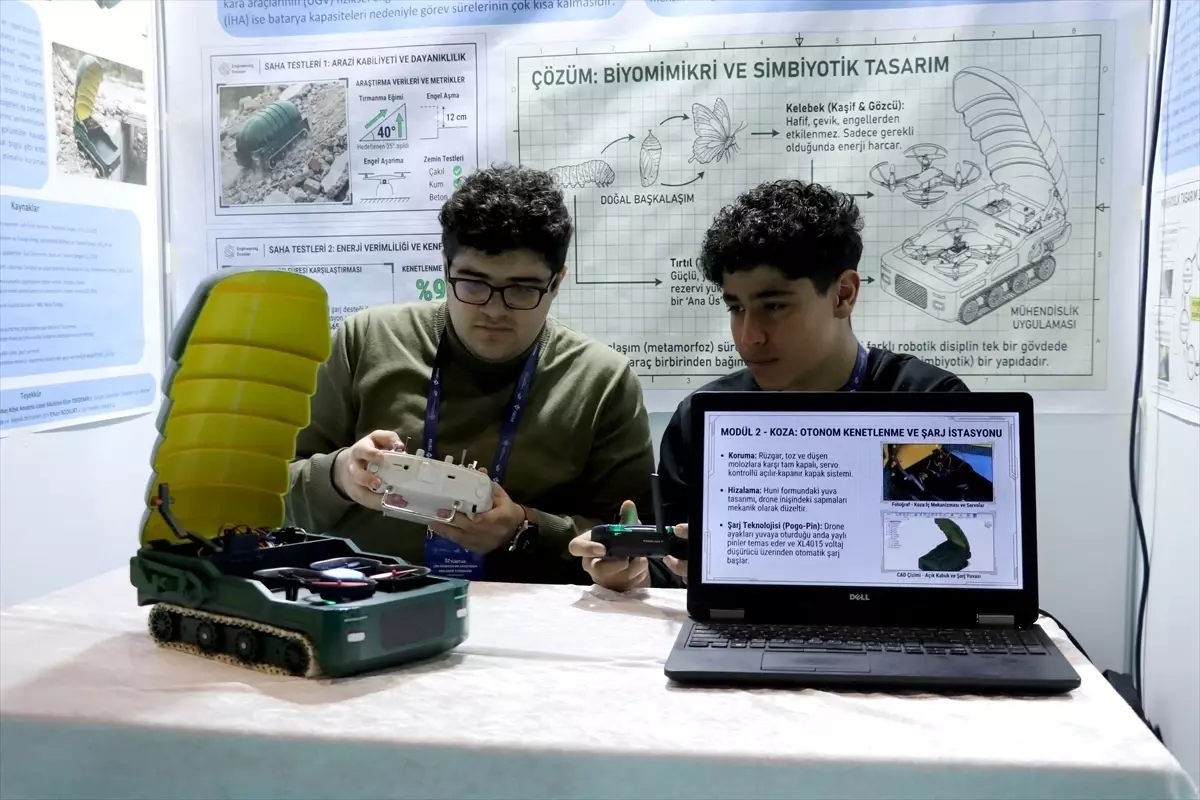 Liselilerin robotu, tırtıl gibi ilerleyip gövdesinde sakladığı dronla alan taraması yapacak