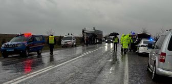 Mardin'de tır ile otomobilin çarpıştığı kazada 1 kişi öldü, 4 kişi yaralandı