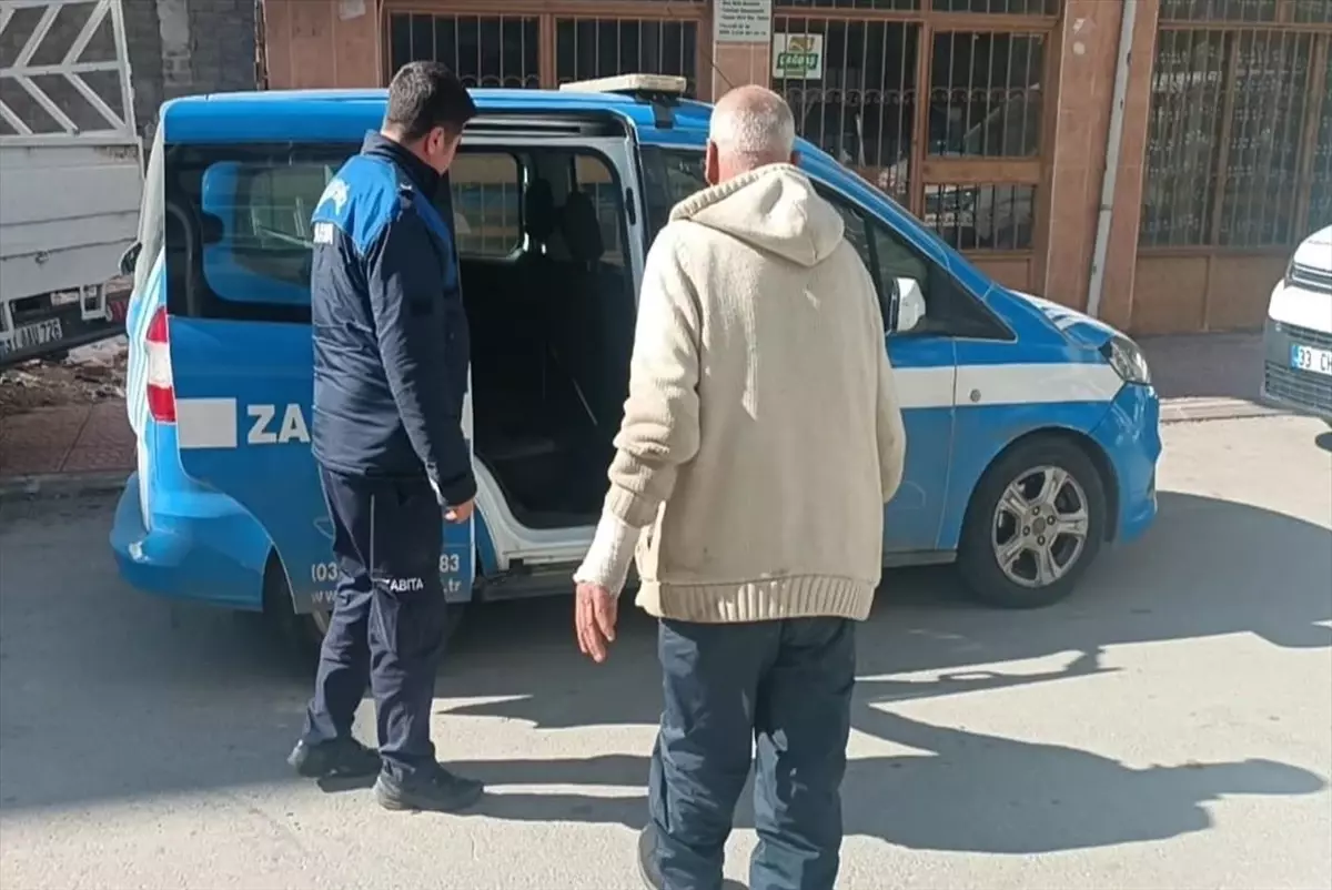 Mersin'de çıkan yangında evi kullanılamaz hale gelen kişi otele yerleştirildi