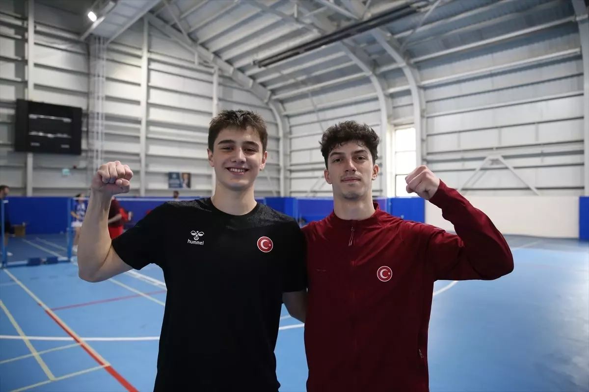 Milli badmintoncu Mert ve Gökay'ın hedefi Avrupa şampiyonluğu