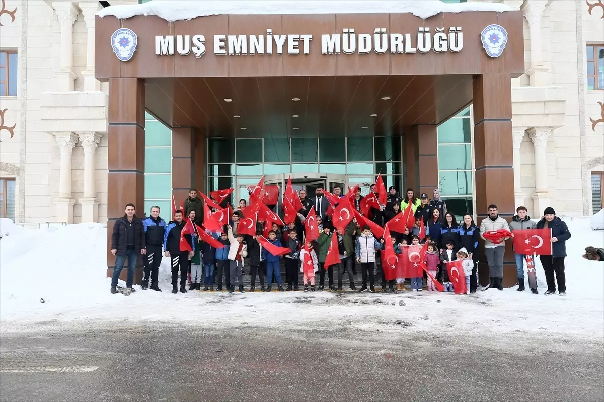 Muş'ta 17 Bin Çocuk Sinemada Eğleniyor