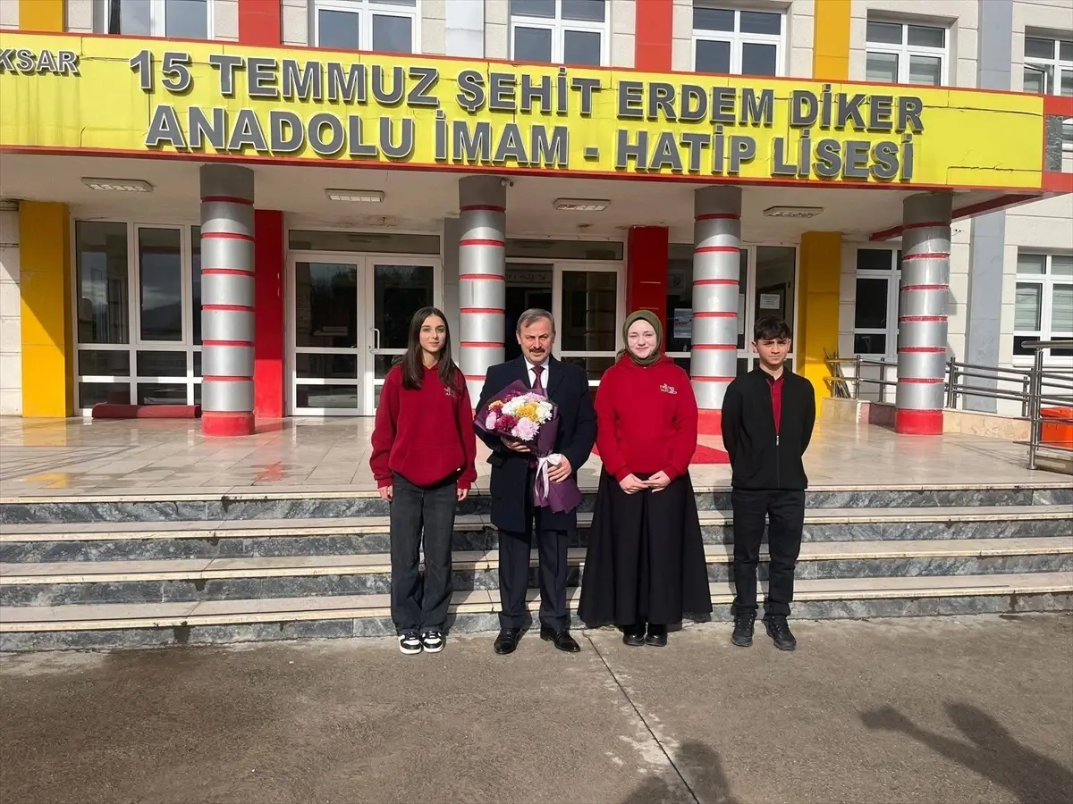 Niksar Kaymakam Perçi, öğrencilerle buluştu