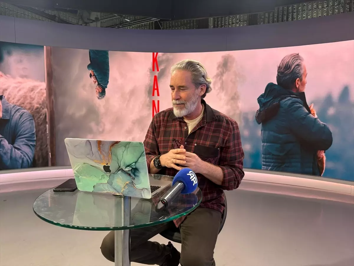 Oyuncu Sinan Albayrak, AA'nın 'Yılın Kareleri' oylamasına katıldı