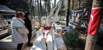 Özgecan Aslan ölümünün 11. yılında Mersin'deki mezarı başında anıldı