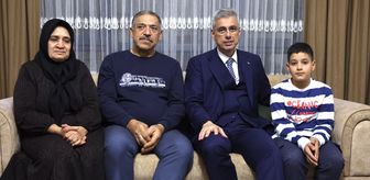 Sağlık Bakanı Memişoğlu, Hatay'da depremzede Gümüş ailesini ziyaret etti