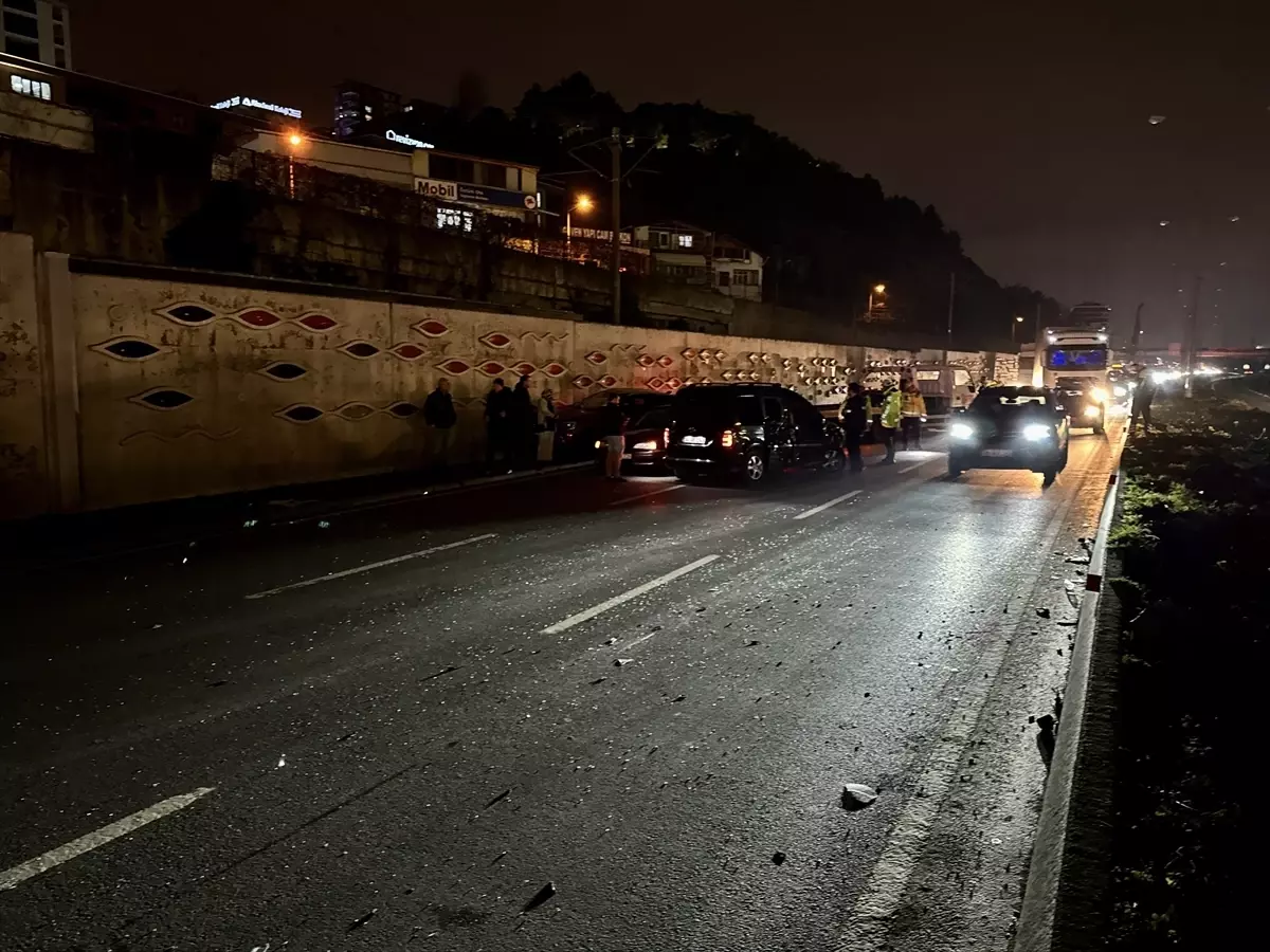 Samsun'da 5 otomobilin karıştığı zincirleme trafik kazasında 1 kişi yaralandı