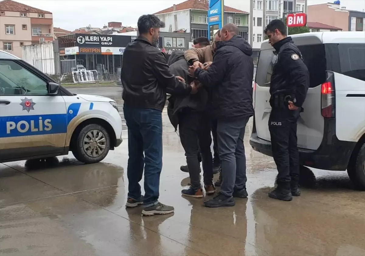 Samsun'da bir kişi, tartıştığı kız kardeşini bıçakla yaraladı