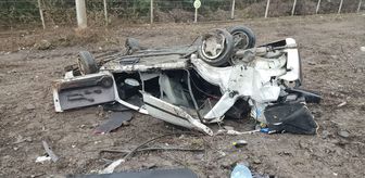 Samsun'da devrilen otomobildeki 2 kişi yaralandı