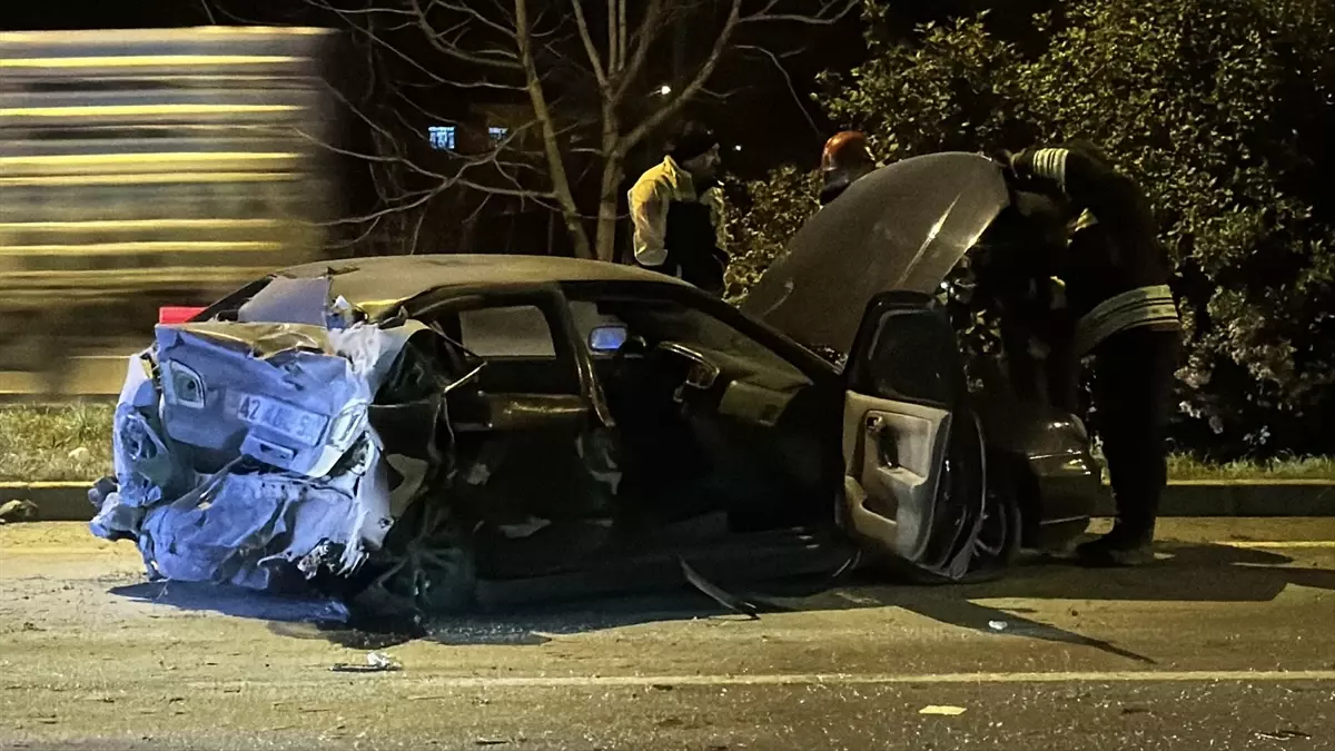 Samsun'da tırla çarpışan otomobildeki 2 kişi yaralandı