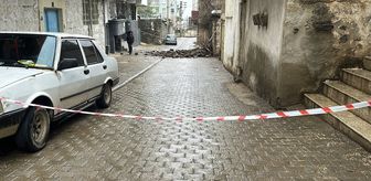 Şanlıurfa'da evin duvarının çökmesi güvenlik kamerasında