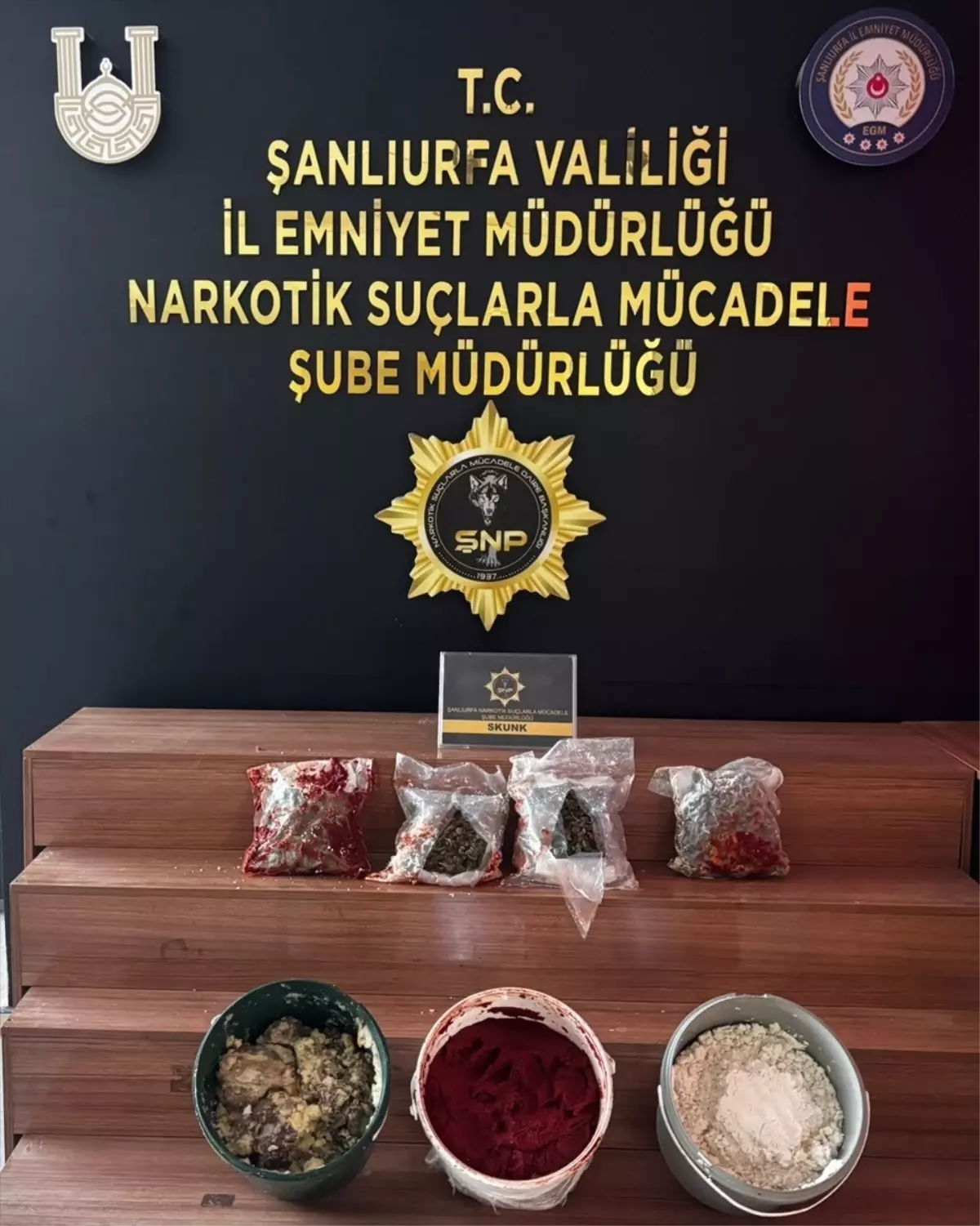 Şanlıurfa'da peynir ve salça bidonlarına gizlenmiş uyuşturucu ele geçirildi