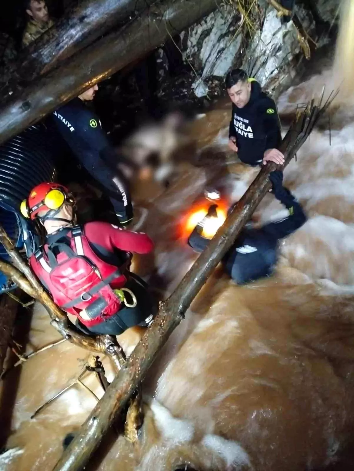 İki ilde kuvvetli yağış Can kayıpları var
