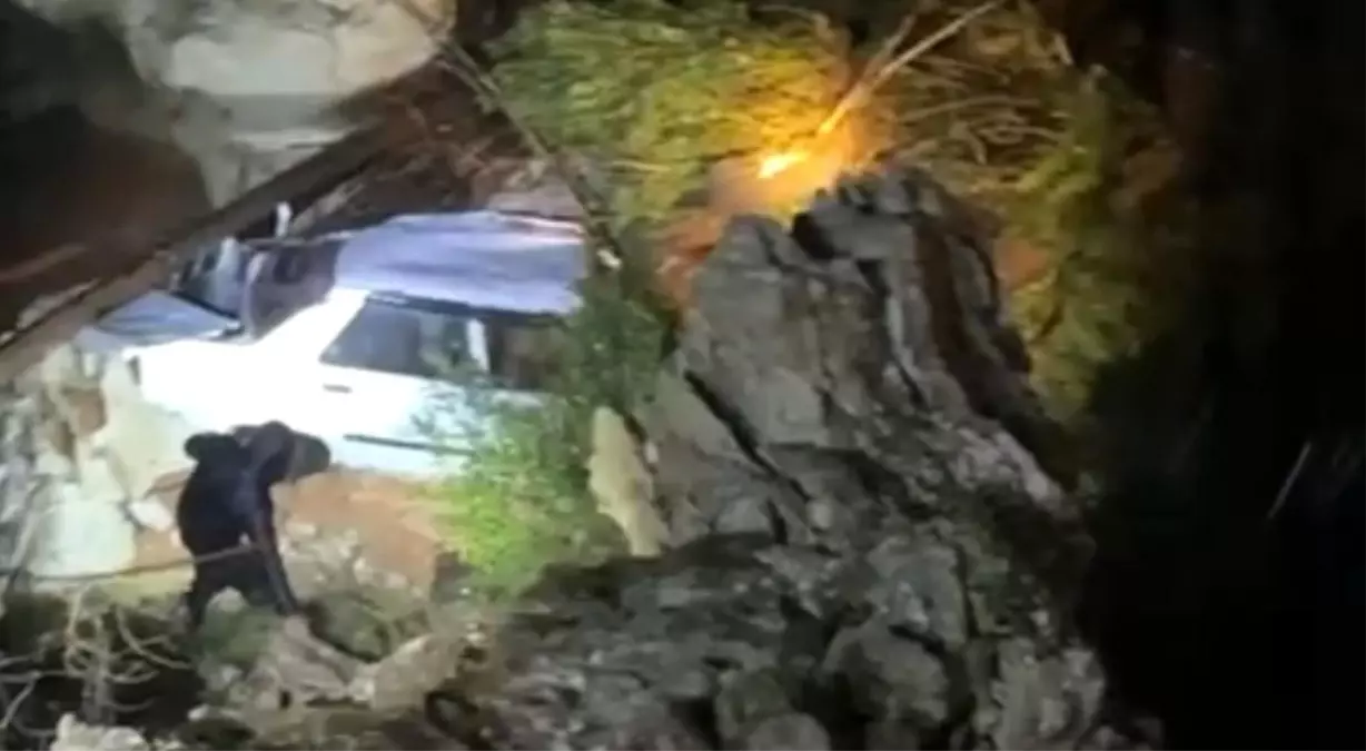 Sele kapılan şahıs için arama kurtarma çalışmaları sürüyor