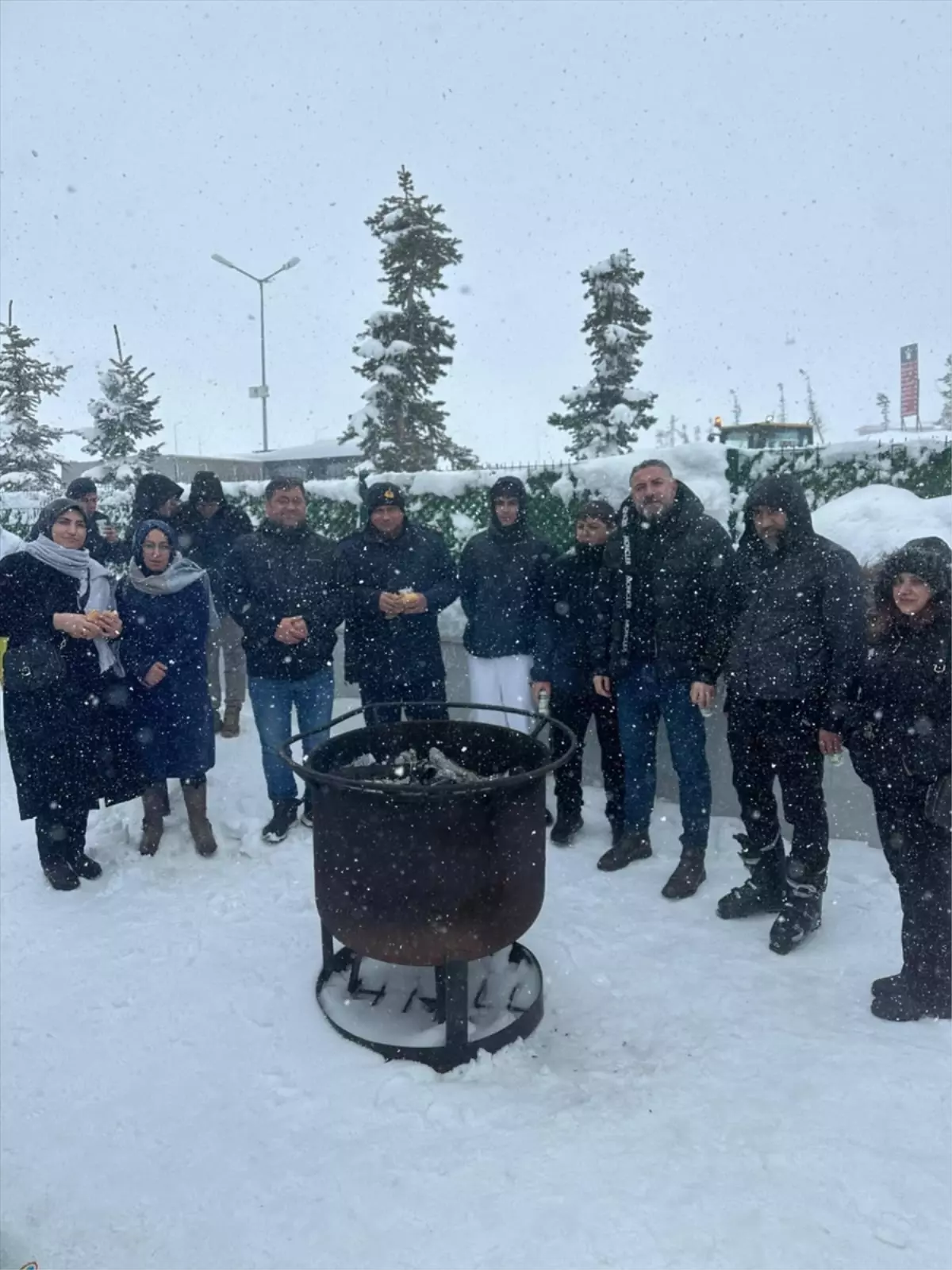 Şehit ve Gazi Çocuklarına Kış Eğlencesi