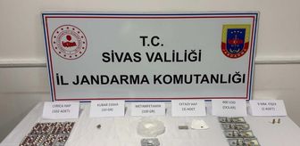 Sivas'ta uyuşturucu operasyonunda yakalanan 3 zanlı tutuklandı