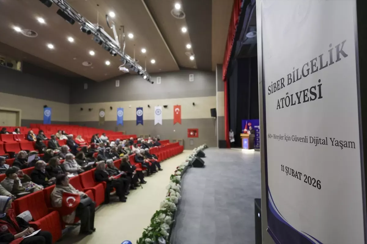 Tazelenme Üniversitesi'ndeki bireylere "dolandırıcılık" semineri düzenlendi