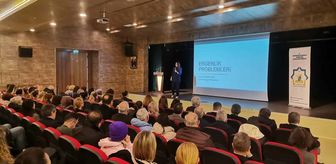 Tekirdağ'da 'Ergenlik Problemleri' konulu seminer düzenlendi