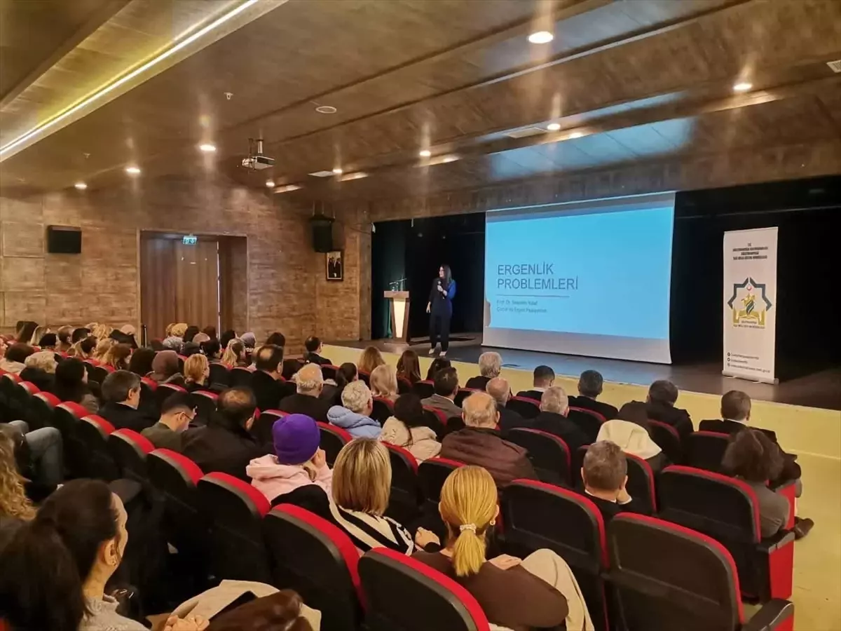 Tekirdağ'da 'Ergenlik Problemleri' konulu seminer düzenlendi