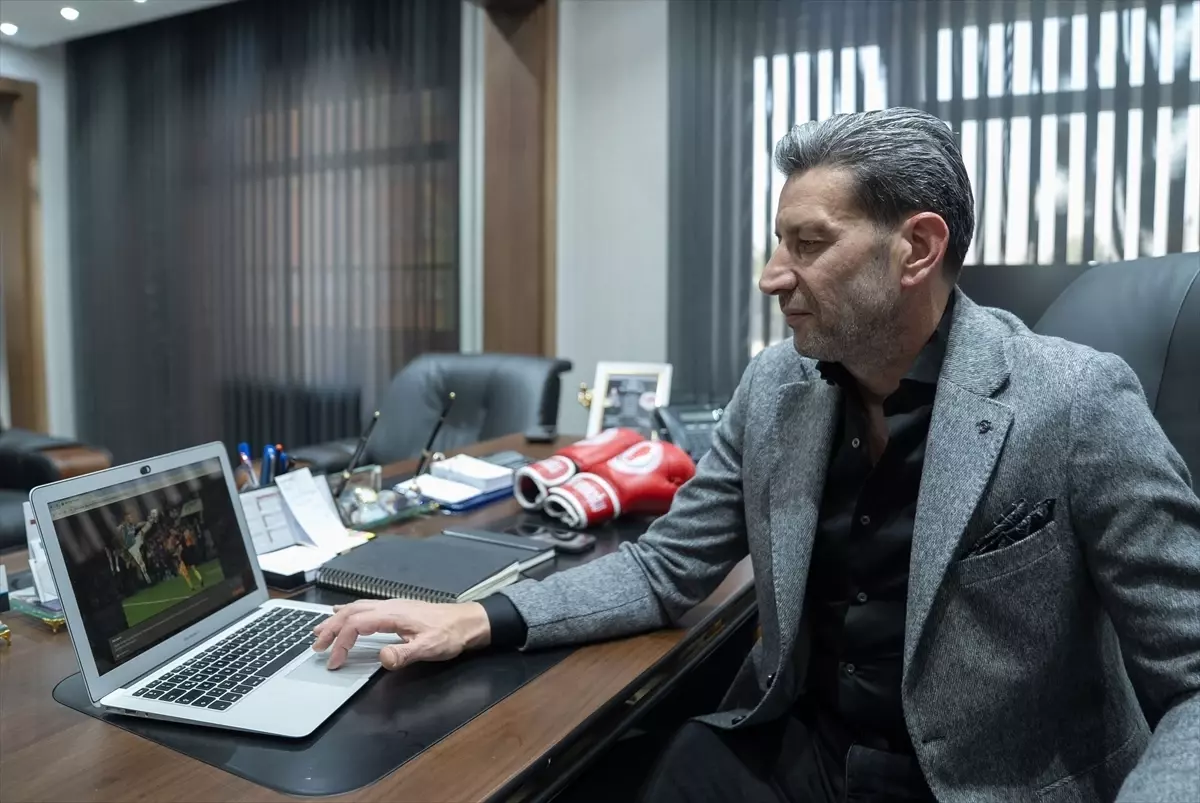 Türkiye Boks Federasyonu Başkanı Hekimoğlu, AA'nın "Yılın Kareleri" oylamasına katıldı