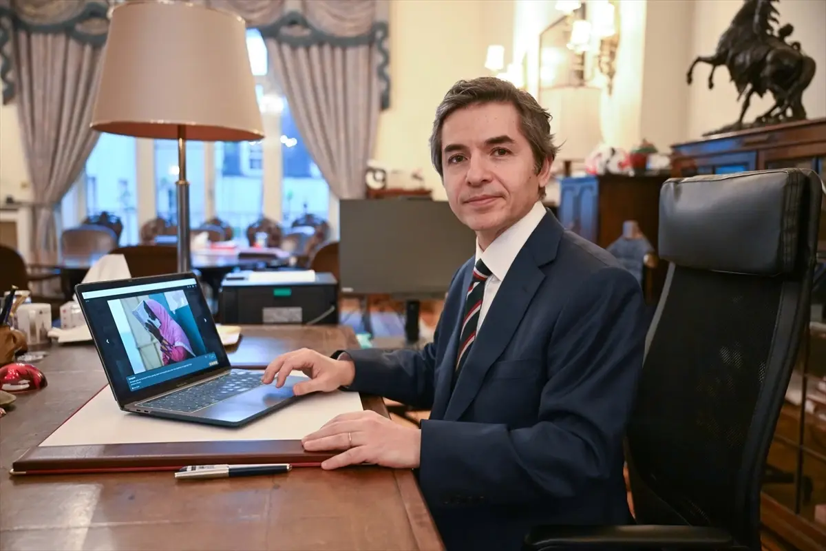 Türkiye'nin Londra Büyükelçisi Ertaş, AA'nın 'Yılın Kareleri' oylamasına katıldı