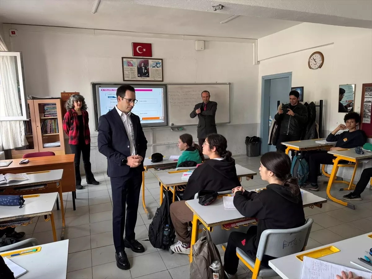 Ula Kaymakamı Doğan'dan okul ziyareti