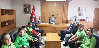 Ulaş'ta öğrenciler, Kaymakam Eskimez'i ziyaret etti