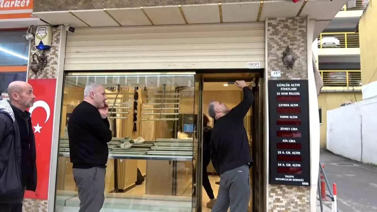 Yalova'da film gibi kuyumcu soygunu