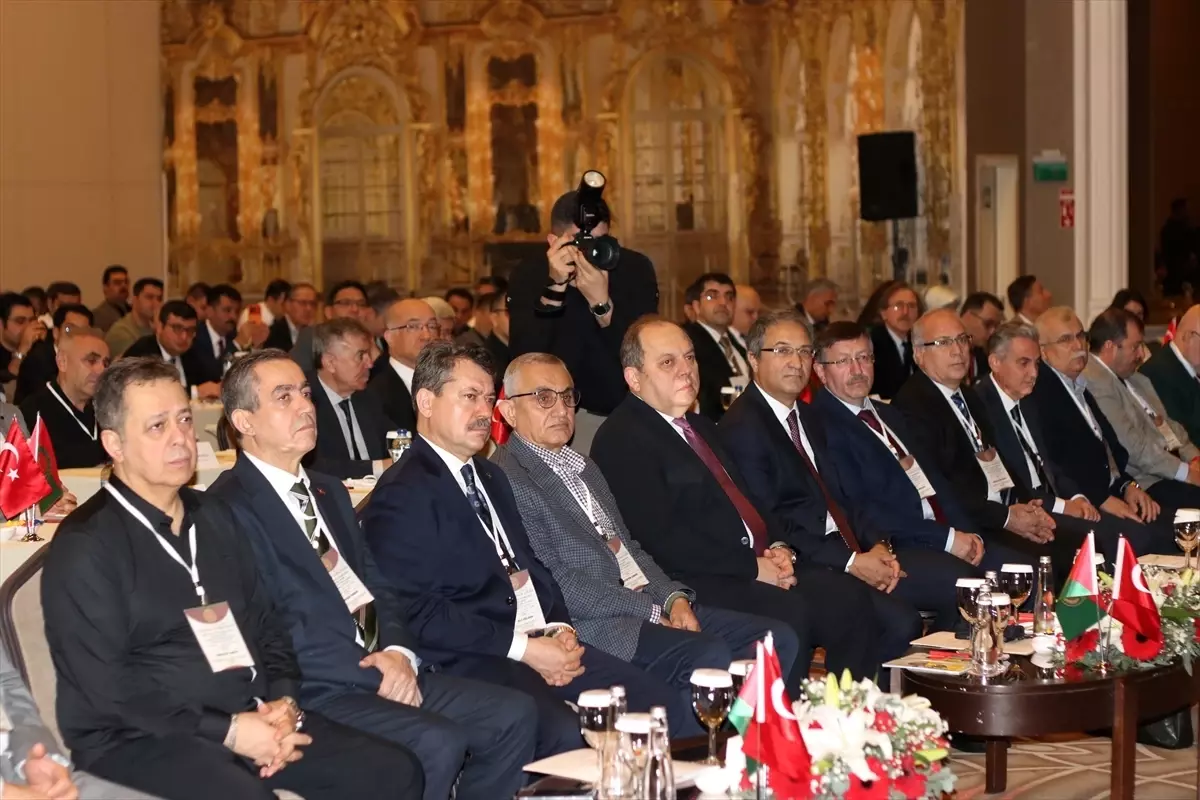 Yargıtay Başkanı Kerkez, İzmir'de "deprem-ceza davaları" konulu çalıştayda konuştu